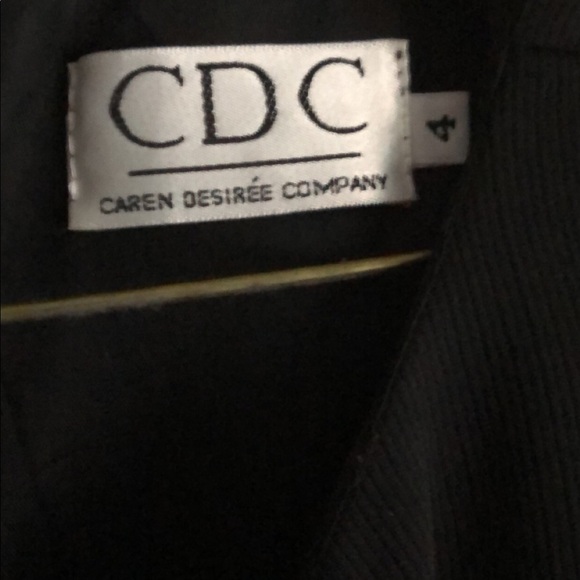 Elegant black dress with sewn in belt - Picture 3 of 3